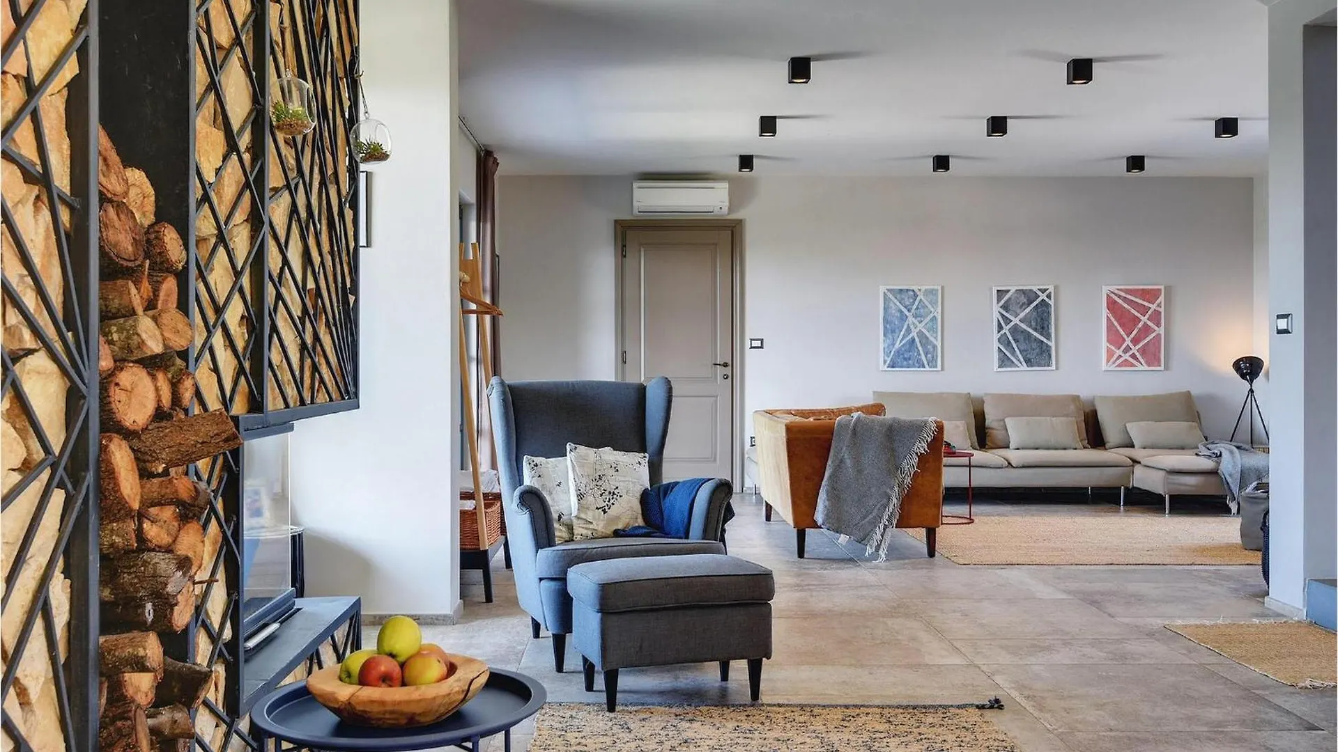 Villa Two M2 Smoljanci Holiday home