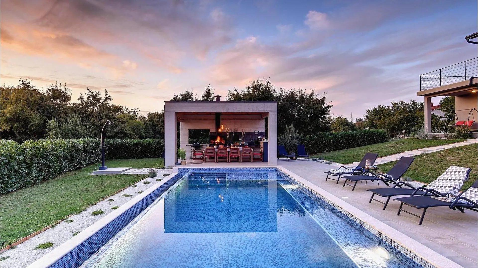 Villa Two M2 Smoljanci Holiday home
